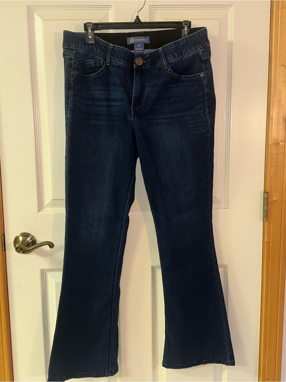Democracy Women's Dark Indigo Boot Cut Jeans EUC